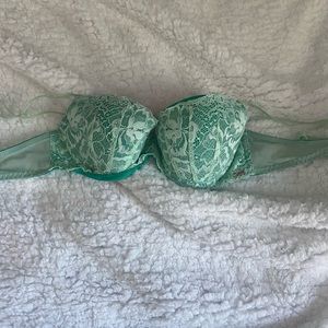 Pink Lace Bra Size 32C (will wash clothes to get them fresh & wrinkles out)!